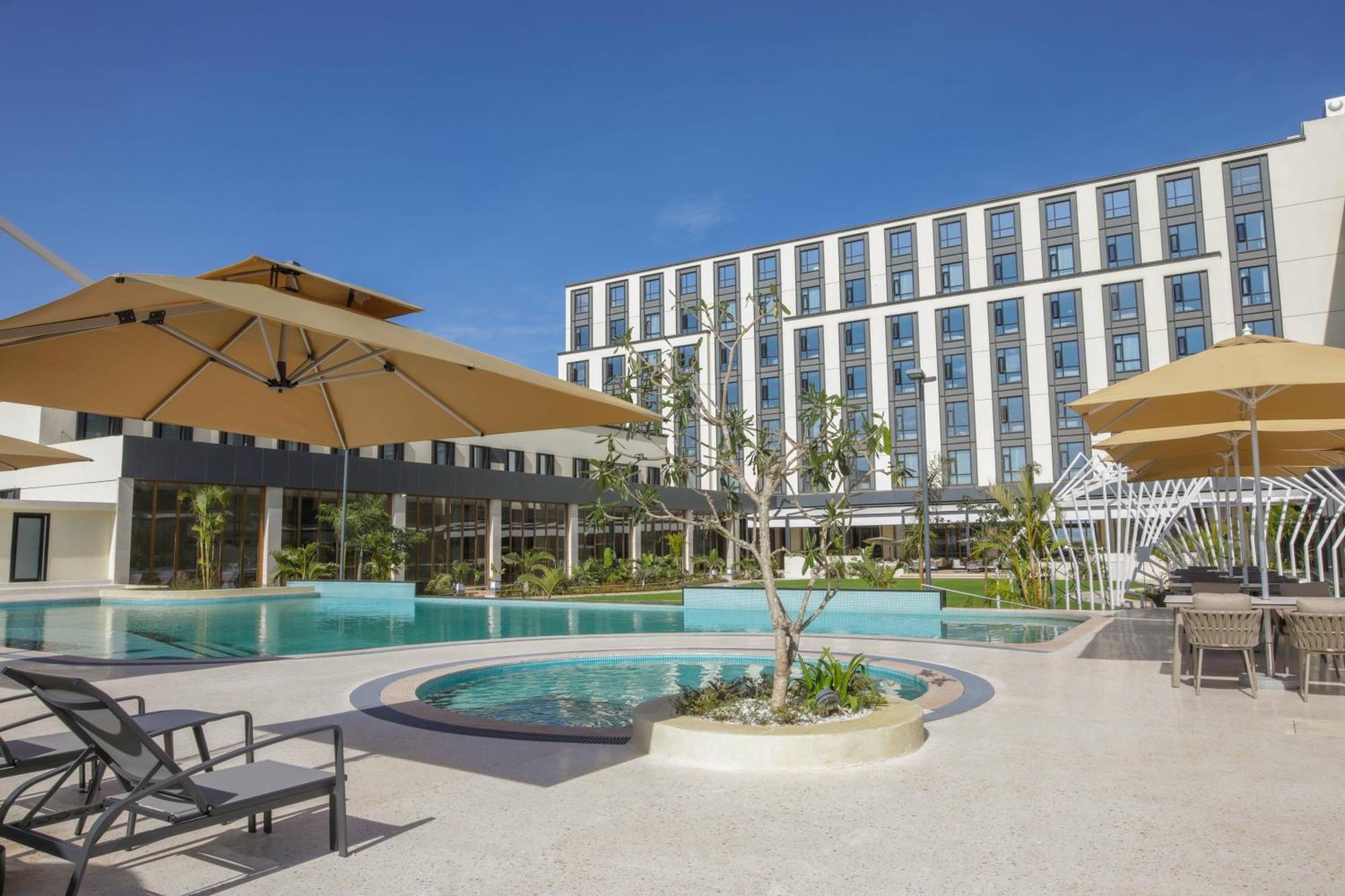 Argyle Grand Airport Hotel